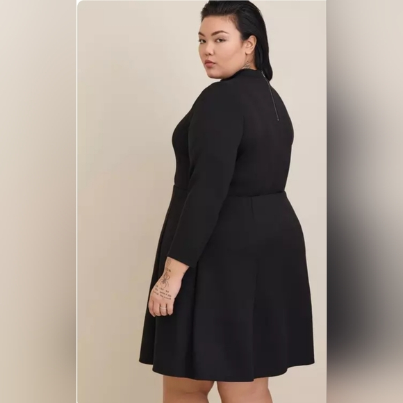 Torrid Black Mini Studio Cupro Mock Neck Dress. SIZE 00 - Picture 3 of 8